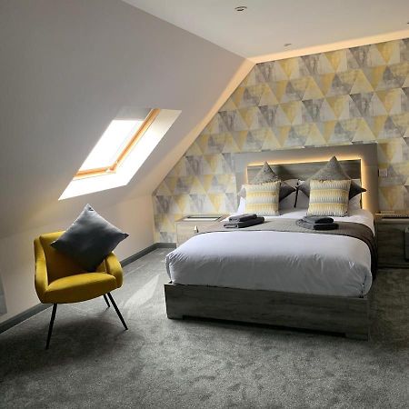 Sunset Studio Apartments Аберерън Екстериор снимка